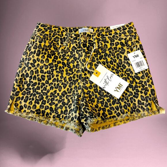 NWT! Cheetah Print Cutoff YMI Stretch Denim Raw Hem Hoochie Shorts Hot Pants - Picture 1 of 5